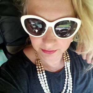 Meet your Posher, Angel